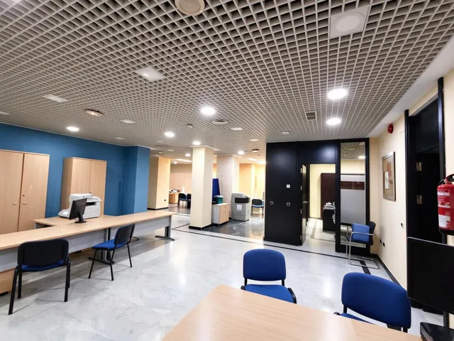 Local para oficinas, gimnasio o clínica en venta en el Centro de Badajoz — 10