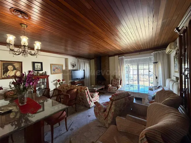 Exclusiva vivienda en Santa Clara: Tranquilidad, espacio y c - foto 3