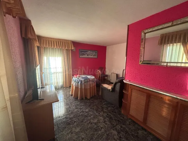 Piso 4 habitaciones 135m² en venta - Palomeras Sureste - foto 2
