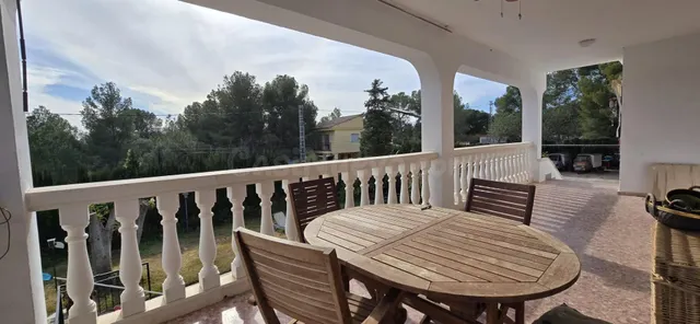 Chalet en venta en Olocau en Urbanización Pedralvilla. — 4