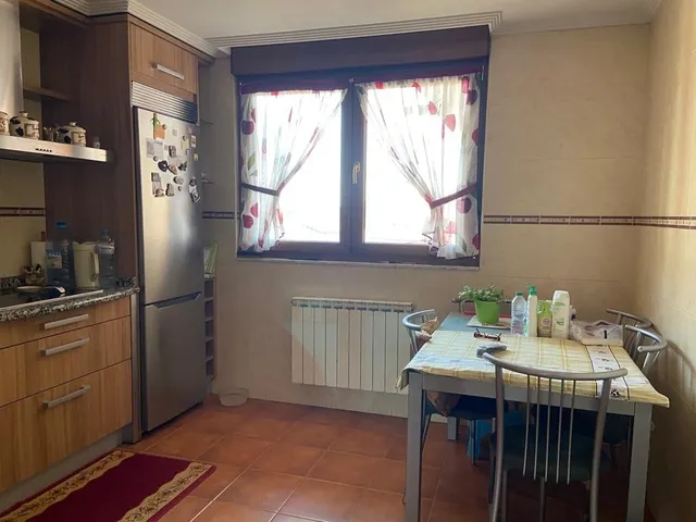 SE VENDE AMPLIO DÚPLEX EN EL CENTRO. COCINA, SALÓN, 3 HAB., 2 BAÑOS, TERRAZAS Y TRASTERO. — 8