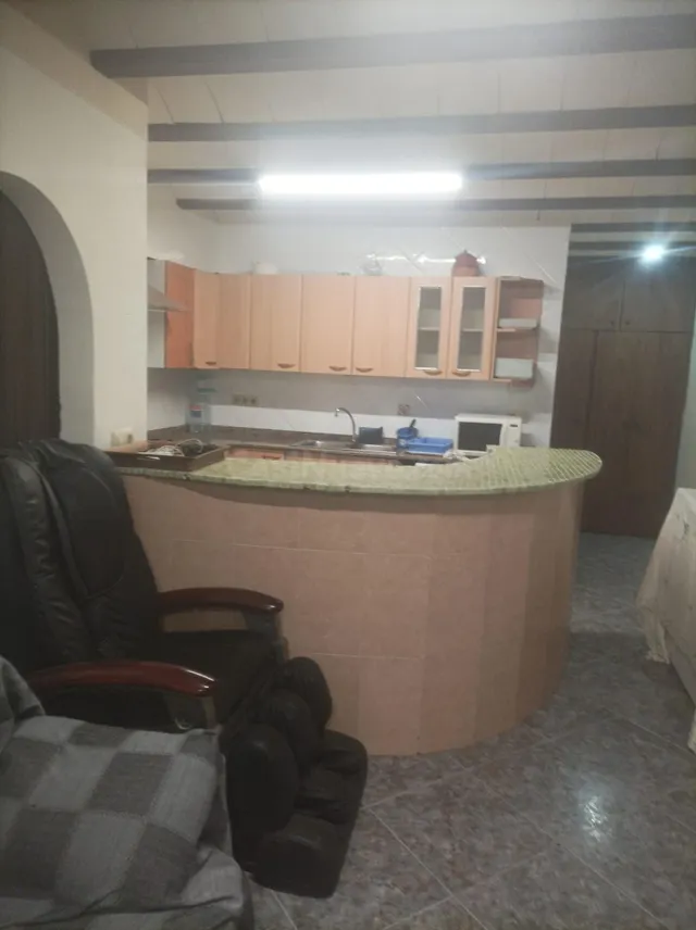 Casa de 145 m2 con 5 habitaciones y terraza - foto 3