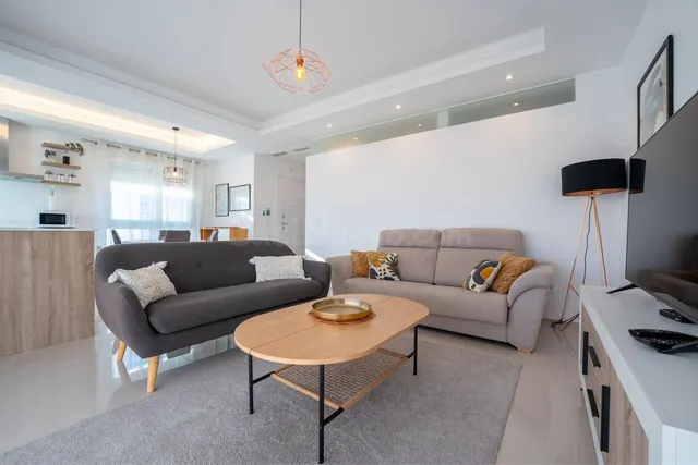Apartamento 2 hab, 2 baños y solarium — 6