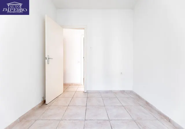☀️ Luz, balcón y ubicación: una oportunidad única en Acera de San Ildefonso — 23