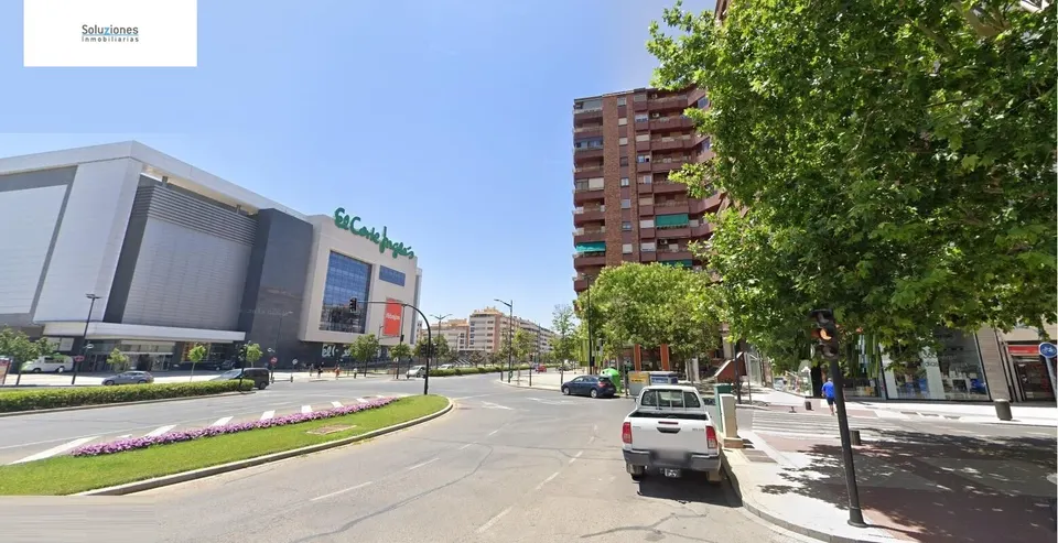 LOCAL COMERCIAL JUNTO AL CORTE INGLES EN AVENIDA DE ESPAÑA