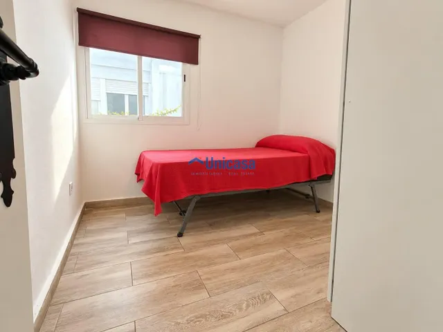 Piso reformado de 2 dormitorios junto a carlos haya | ideal para vivir o invertir — 13