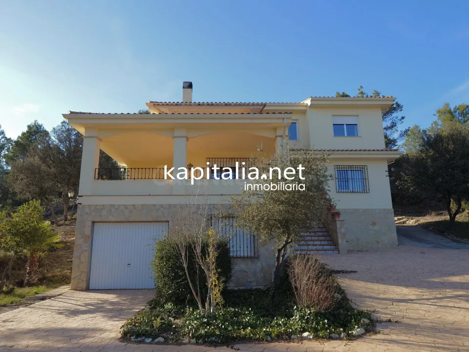 Chalet a la venta en la Sierra Mariola, Bocairent