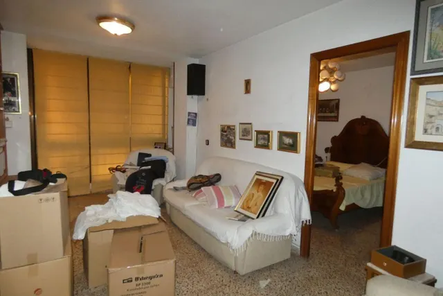 VENTA DE PISO + LOCAL — 16