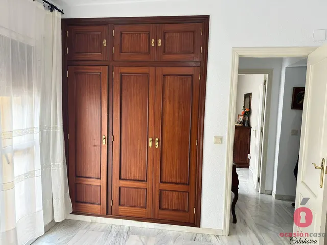 GRAN CASA JUNTO AL AYUNTAMIENTO DE ALMODÓVAR DEL RÍO - VISTAS AL CASTILLO — 34
