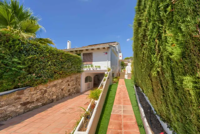 EXCLUSIVA VILLA,TOMARES (LAS ALMENAS) - foto 3