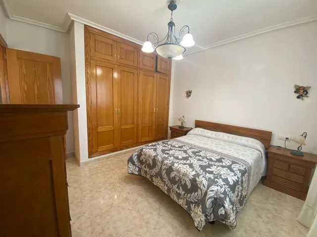 PISAZO DE 4 DORMITORIOS EN EL ALGAR — 9