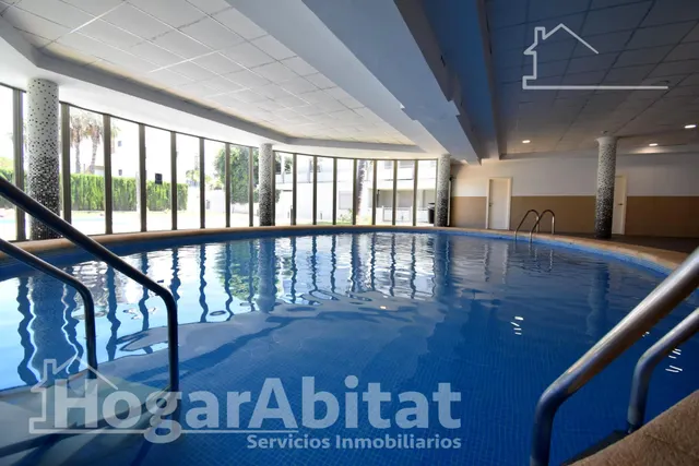 SEMINUEVO CON TERRAZA, PISCINA Y GARAJE — 20