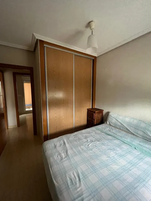 SE VENDE PISO / ASCENSOR/ PARA REFORMAR / BENALUA,/ JUNTO JUZGADOS — 10