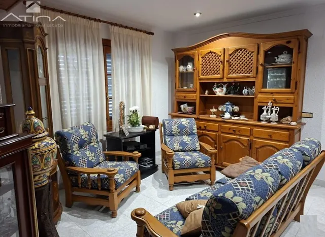 Elegante chalet estilo mediterraneo situado a tan solo 800 metros de la playa de Gandía — 15