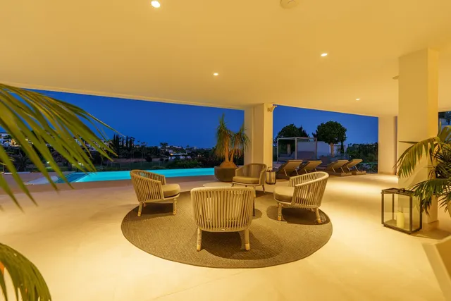 Chalet 5 habitaciones 473m² en venta - Marbella — 46