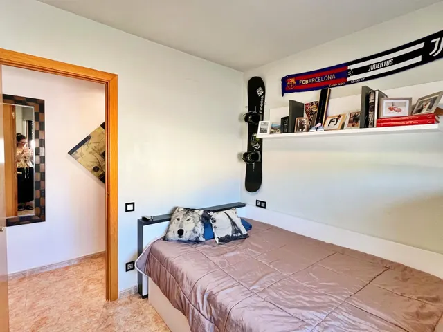 Piso de 4 habitaciones con terraza y ascensor en Ferreries - VPO — 20