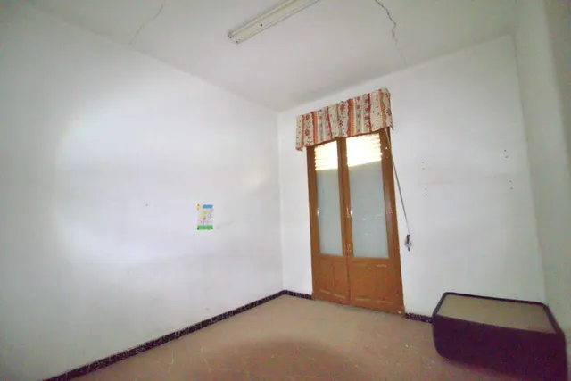 Edificio de dos plantas — 30