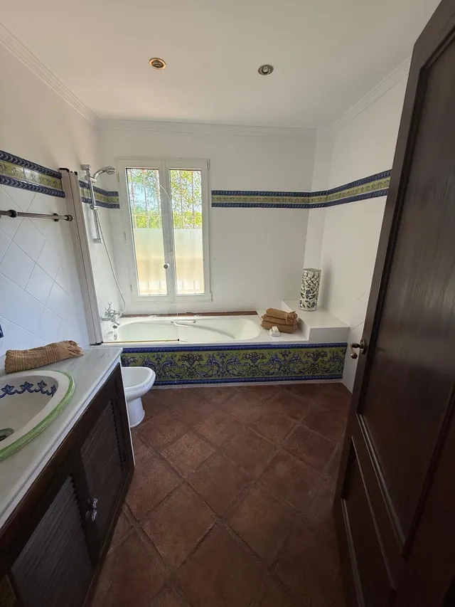 se vende 2 parcelas contiguas con casa en urbanizacion Atalaya rio Verde Marbella — 19