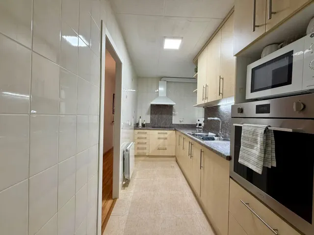 4 habitaciones. Mil posibilidades. Una sola oportunidad junto a Avenida Concordia. — 16
