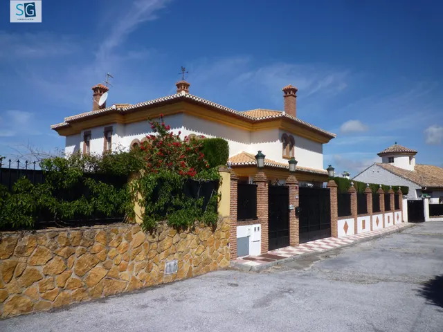 Chalet independiente con vistas panorámicas a Granada — 50