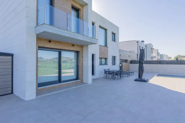 Espectacular chalet en Sancibrián con piscina climatizada — 4