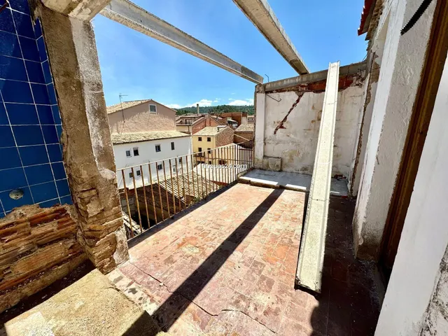 Edificio en Artés - foto 2