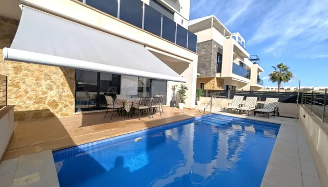 Chalet 4 habitaciones 179m² en venta - Lomas de Cabo Roig - foto 2
