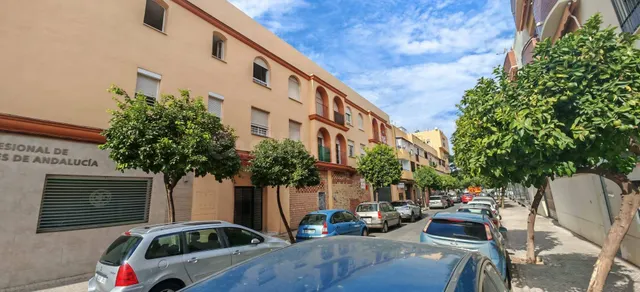 Piso en venta en Sevilla centro con gran potencial - foto 2