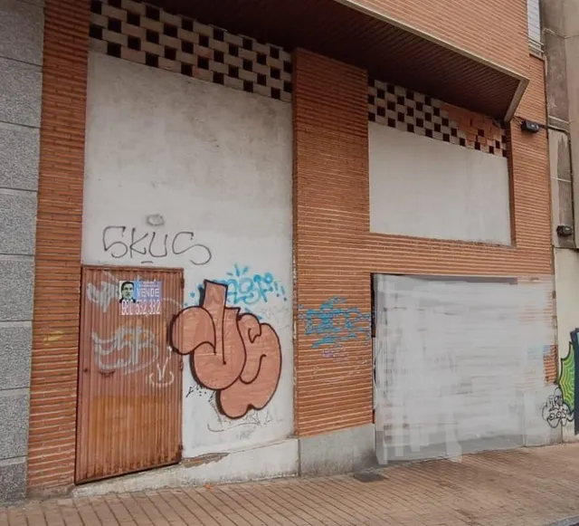 LOCAL EN VENTA EN CARDENAL CISNEROS (EN ORIGEN) — 2