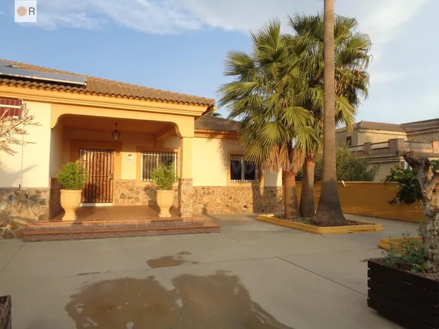 ¡Oportunidad Única! Chalet con Piscina en El Nuevo Higuerón, - foto 3