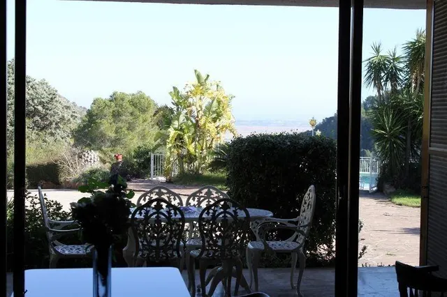 Villa exclusiva con dos residencias, piscinas y completas instalaciones deportivas en Favara, Valencia — 40