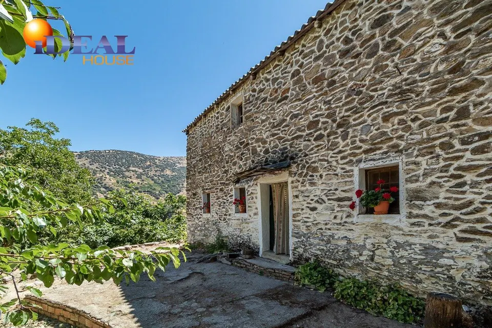 A9493K2. 73.000 m2 Finca rústica con vivienda en Güéjar Sierra
