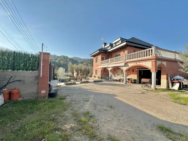 Exclusiva vivienda independiente en Can Margarit - foto 2