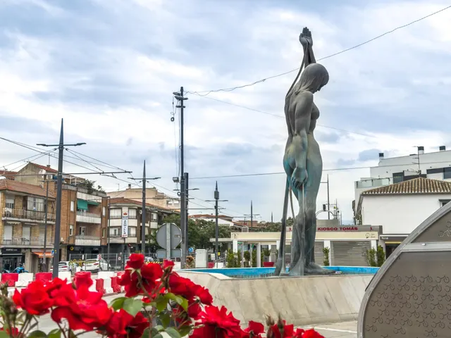 Piso de 3 Dorm. en Armilla (frente al AYUNTAMIENTO y Metro) — 28