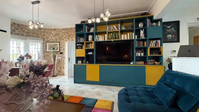 VILLA DE 4 DORMITORIOS Y 3 BAÑOS. PARCELA DE 1.850 M2. CON PISCINA CLIMATIZADA Y CASA DE INVITADOS INDEPENDIENTE EN CATRAL. — 18