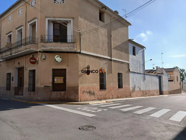 GRAN CASA EN VENTA EN AIELO DE MALFERIT - foto 3