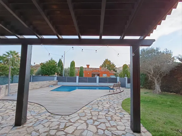Casa Chalet con Jardín, Piscina y Ascensor en Entorno Exclus - foto 3
