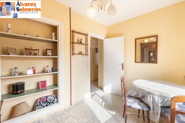 Piso 3 habitaciones en Calle Santa Margarita, junto Cmno. Bajo de Huétor — 16