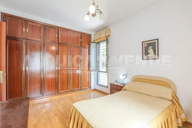 Exclusiva villa de lujo en Simón Verde: 1.150 m2 de parcela privada, gran piscina y bodega, a un paso de Sevilla. — 41