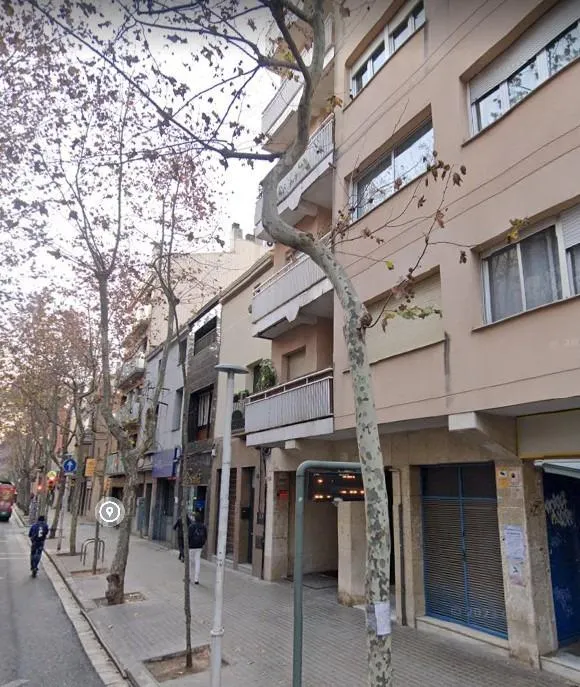 Plaza de parking en Av, Onze Setembre