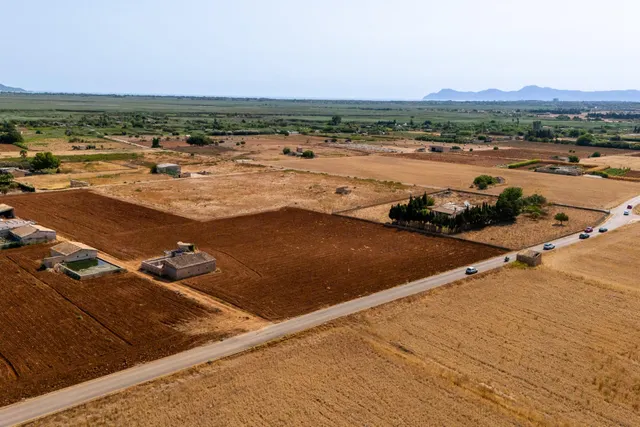 ESPECTACULAR FINCA RÚSTICA CON MOLINO EN MURO — 46