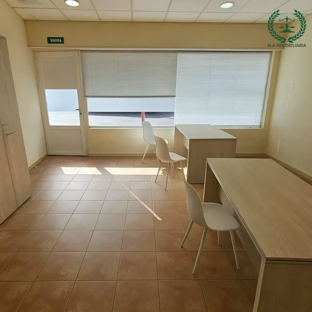 ¡Oportunidad Única! Local de Oficina en el Corazón Comercial del Pueblo — 3