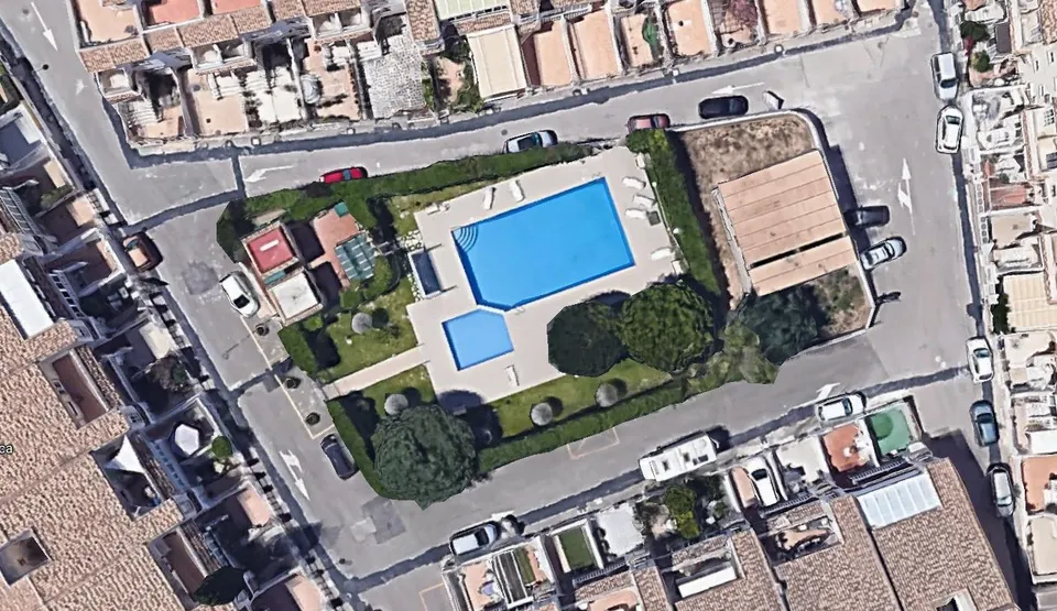 Adosado en Gran Alacant con solárium, balcón y piscina comunitaria