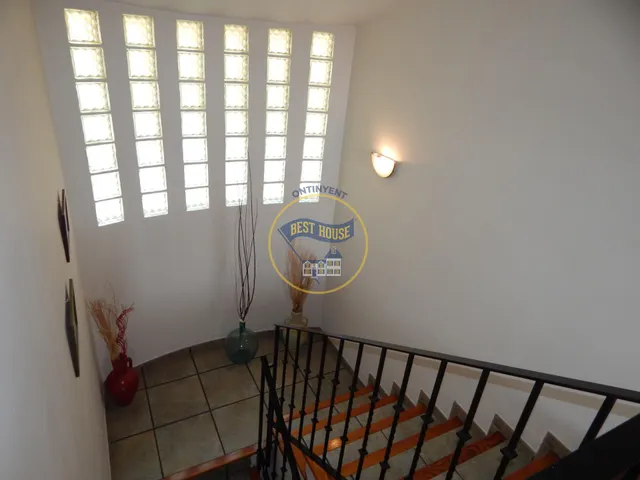 CHALET CON PISCINA Y VISTAS PRIVILEGIADAS. — 45