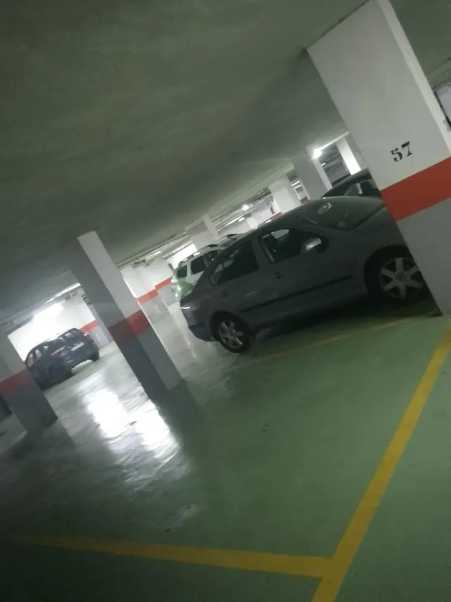 PLAZA DE GARAJE A LA VENTA EN ZONA CENTRO — 4