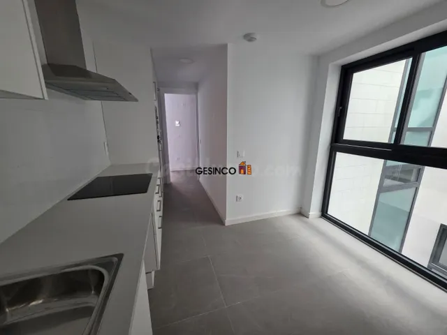 PISO EN QUINTA PLANTA SIN AMUEBLAR MUY CÉNTRICO - foto 5
