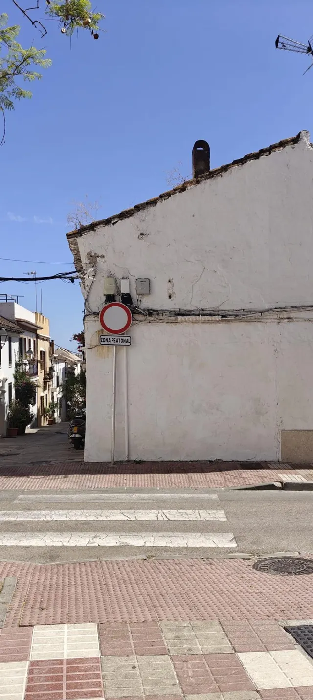 Oportunidad Única de Reforma en el Centro de Marbella — 13