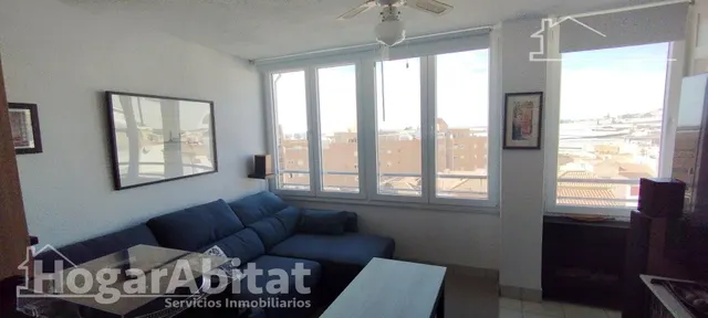 Amplio, moderno y reformado en residencial con terraza, piscina y garaje, todo amueblado — 11