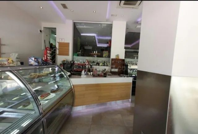 Cafetería en calle Italia 3, Almeria — 4
