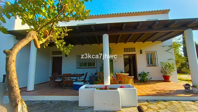 Chalet 4 habitaciones 274m² en venta - Costa Del Sol — 48